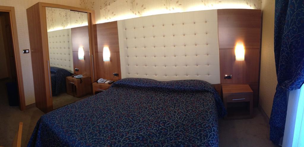 Hotel Vela D'Oro ***S 巴多利诺 客房 照片